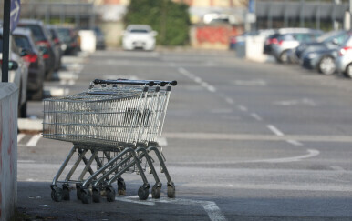 Parking trgovina