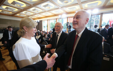 Kolinda Grabar Kitarović, Stjepan Mesić i Ivo Josipović na inauguraciji Zorana Milanovića