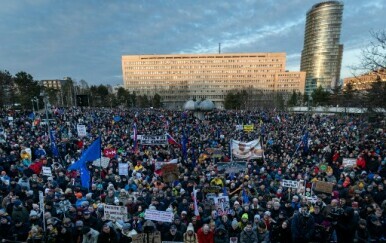 Masovni prosvjedi u Bratislavi