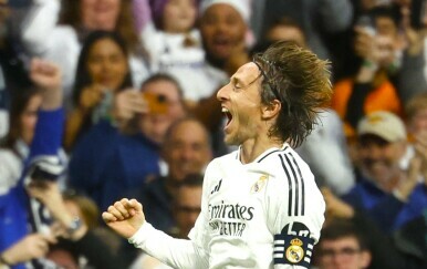 Luka Modrić slavi spektakularan gol