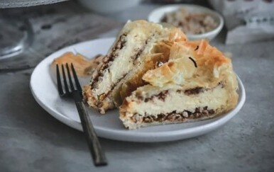 Baklava cheesecake