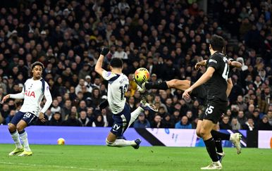 VIDEO "Škorpion" Solankea spasio bod Tottenhamu protiv Manchester Cityja