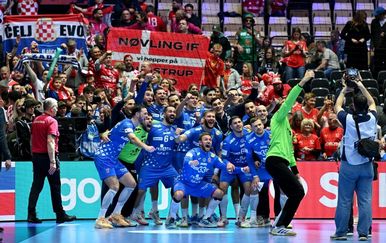 Predsjednik RH, premijer i predsjednik Sabora čestitali rukometašima