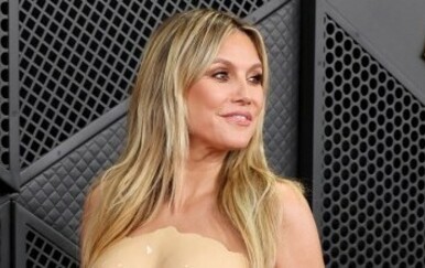Heidi Klum zapanjila izgledom na Grammyju