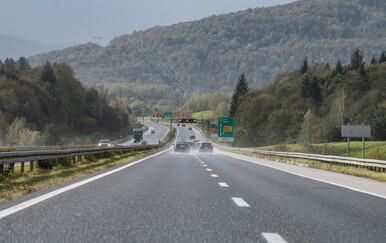 Znate li čemu služe ove oznake na cesti? Imaju važnu funkciju