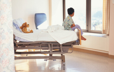 Hrvatski zavod za javno zdravstvo upozorio na opasnosti lasera