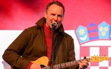 Zadar priredio emotivan doček brončanim rukometašima: Sigurdsson zapjevao “Purple Rain” na Narodnom trgu