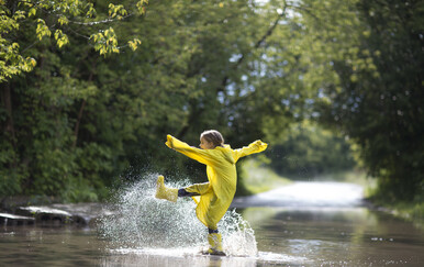Ciklona nad Jadranom donosi pljuskove, grmljavinu i olujno jugo