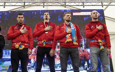 Hercegovina dočekala svoje sinove: Brončani hrvatski rukometaši stigli u Ljubuški