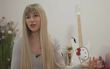 Ružičasto carstvo: Zavirite u dom Stele Rade!