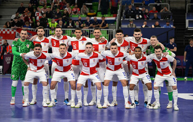 UŽIVO U fenomenalnoj atmosferi koji su priredili naši navijači Hrvatska ide po povijest