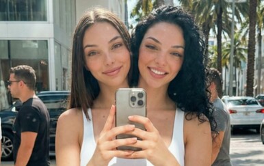 Ove sijamske blizanke osvojile su Instagramu, no neki su uočili bizarnu istinu o ženama