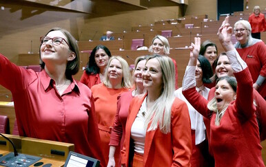 Zastupnice danas došle odjevene u crveno