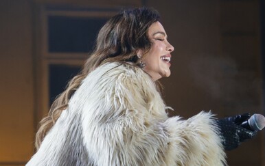 Severina u bundi i skinny hlačama na otvaranju Samoborskog fašnika 2026.