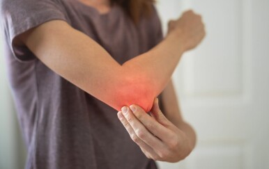 Bol u laktu i trnjenje prstiju: 9 mogućih uzroka koje ne biste smjeli ignorirati
