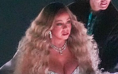 Mariah Carey čitala s telepromptera na otvaranju ZOI