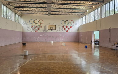 Urušio se dio stropa u zadarskoj dvorani: Nitko ne želi preuzeti odgovornost