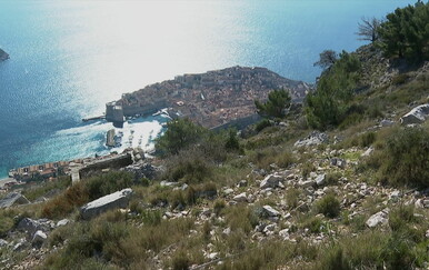 Sanacija opasne padine podno Srđa napokon kreće nakon godine od tragedije