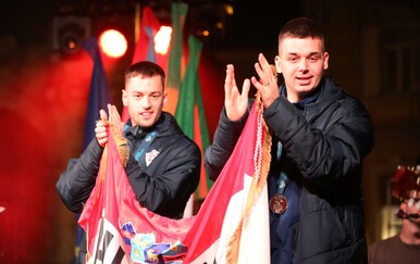 FOTO Pula dočekala brončane futsal junake: Trg je bio krcat