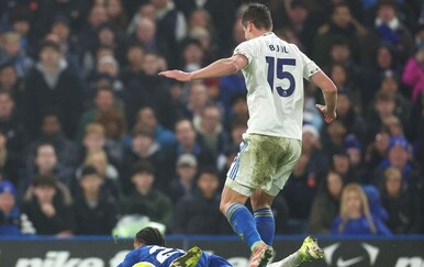 VIDEO Slovenski reprezentativac nasjeo i skrivio naivan penal protiv Chelsea