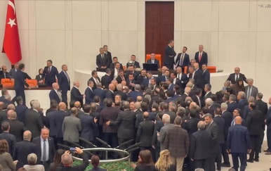 VIDEO Tučnjava u turskom parlamentu: Oproba se pobunila zbog kontroverznog tužitelja