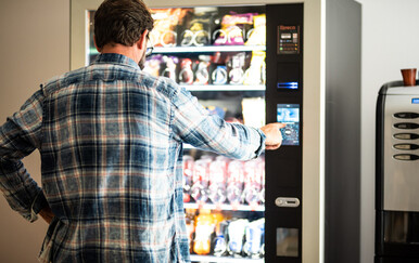 Antrophicov AI model pokazao pravo mafijaško lice: "Zaradio" nebulozan novac vođenjem poslovanja automata