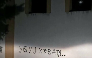 BiH: Na katoličkoj crkvi u Tesliću ispisan grafit koji poziva na ubijanje Hrvata