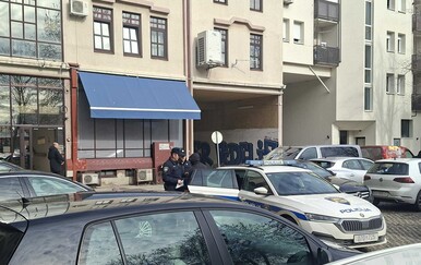 Spektakularna akcija policije u Slavoniji: Osumnjičeni za ogromnu trgovinu oružja i droge pristižu na ispitivanje