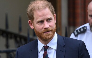Princ Harry u suzama pred roditeljima djece preminule zbog društvenih mreža