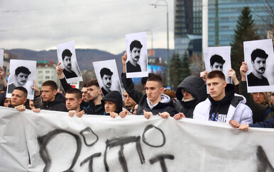 Građani izašli na ulice nakon tragedije u Sarajevu: Ovo smo mogli biti mi