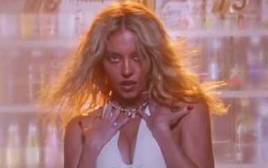 Sydney Sweeney novim videom zapalila društvene mreže