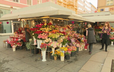 Ususret Valentinovu brojni zaljubljeni traže najbolji poklon za svoju bolju polovicu
