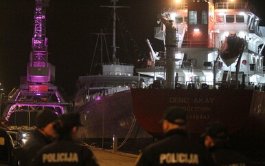 Drama u riječkoj luci, teretni brod udario Titov Galeb: "Čuo se udarac"