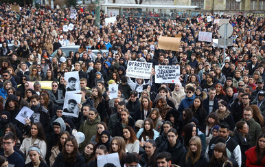 Sarajevo: Tisuće na skupu potpore žrtvama teške nesreće, traže odgovornost