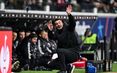 VIDEO Albert Riera premierno slavio na klupi Eintrachta iz Frankfurta protiv St. Paulija