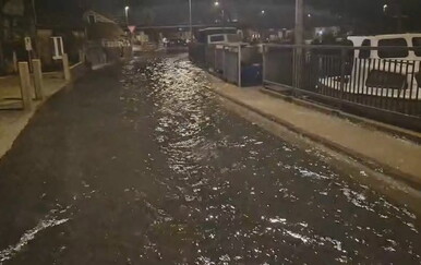 U Rogotinu je došlo do novih poplava, a stanovnici vjeruju da su povezane s radovima u luci.