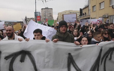 Prosvjedi u Sarajevu zbog kobnog izlaska tramvaja s tračnica i smrti mladića
