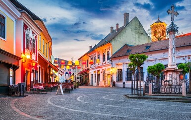 Na izlet u Senandriju: Dragulj na lijepom plavom Dunavu u kojem se Dalmatinci osjećaju kao doma