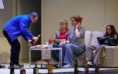 ''Mama se opila ko majka'' - komedija o lažima koje zovemo mirom