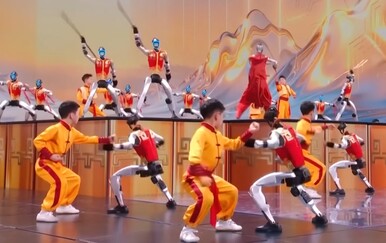 Kineska vojska robota: Salta, kung-fu i savršena sinkronizacija