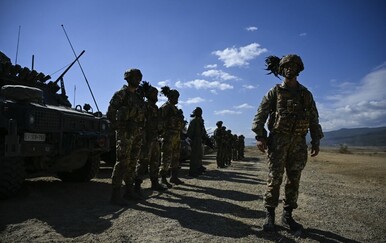 Italija razmatra povećanje broja oružanih snaga za 100.000 ljudi