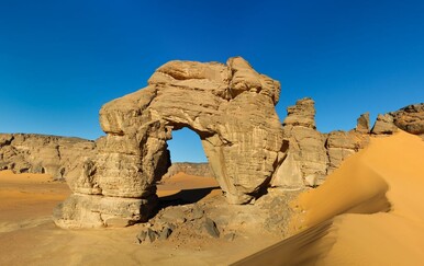 Kakav prizor! Slavoluk prirodi - usred saharskog pijeska