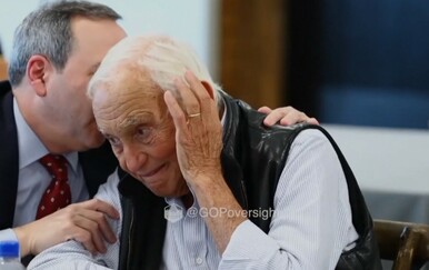 VIDEO Milijarder odgovarao na pitanje o Jeffreyju Epsteinu, a onda ga je odvjetnik zaustavio