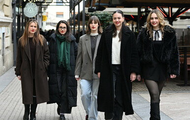 Grupa Lelek prošetala Cvjetnim trgom nakon pobjede na Dori