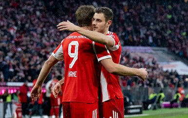 VIDEO Bayern umalo prosuo nemoguće protiv Eintrachta: Stanišiću asistencija