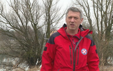 Potražni pas Luna spasio muškarca u teško pristupačnom terenu kod Erduta