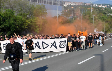 Drama u Budimpešti: 150 narožanih Delija dočekalo 25 navijača Rijeke, ovako je sve završilo