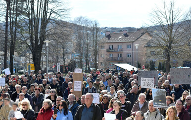 MUP se oglasio nakon prosvjeda protiv mogućeg migrantskog centra u Željavi