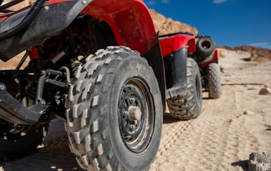 U Neoriću poginuo vozač četverocikla