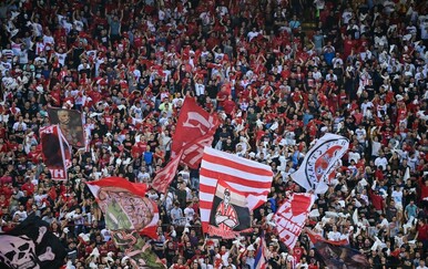 Delija na derbiju podigle prijeteću poruku za Hrvate: "Gdje god da krenete, uvijek ćemo..."